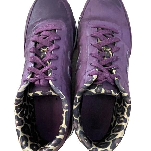New Balance ~ WL501GB ~ size 8 ~ beautiful deep plum color with animal print - Picture 5 of 9